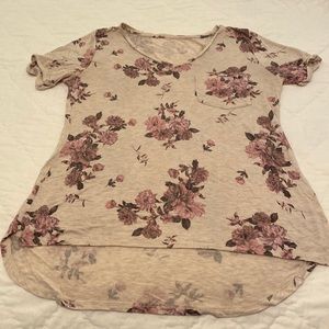 Maurices 24/7 floral Tshirt